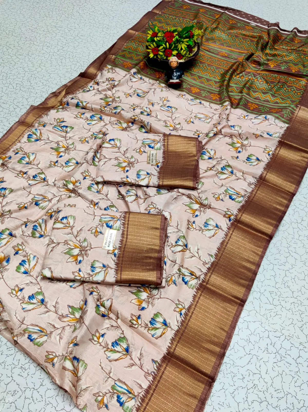 Tulip Floral Creeper Print Zari Semi Silk Saree
